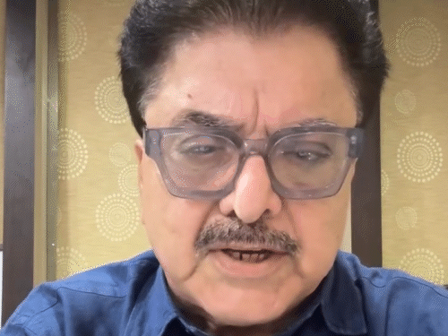 लेंसकार्ट के 'स्टाइल गाइड' पर भड़के अशोक पंडित:कहा- हिजाब ठीक, लेकिन तिलक-बिंदी और कलावा नहीं; कंपनी के बायकॉट की अपील की