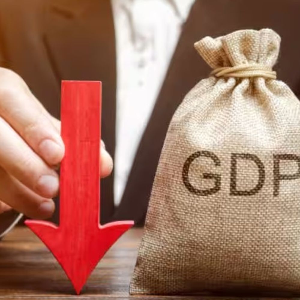 भारत की इकोनॉमी में गिरावट, 6वें नंबर पर आया:IMF का अनुमान- 2026 में GDP 387 लाख करोड़ रहेगी, जानें क्या होगा असर