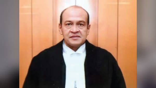UP: इलाहाबाद हाईकोर्ट में वकील से जज बने थे जस्टिस यशवंत वर्मा, रिटायरमेंट के पांच साल पहले ही दे दिया इस्तीफा