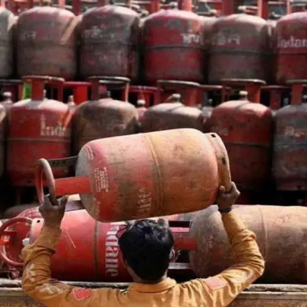 सरकार बोली- देश में गैस की कोई कमी नहीं:पैनिक बाइंग से बचने को कहा, 95% ग्राहक अब डिजिटल माध्यम से कर रहे बुकिंग