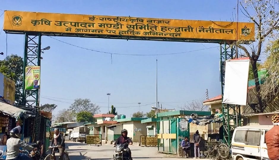 Uk: महंगाई नियंत्रण के लिए मंडी में खोले जाएंगे रिटेल काउंटर, सीएम के निर्देश पर मंडी अध्यक्ष ने की बैठक