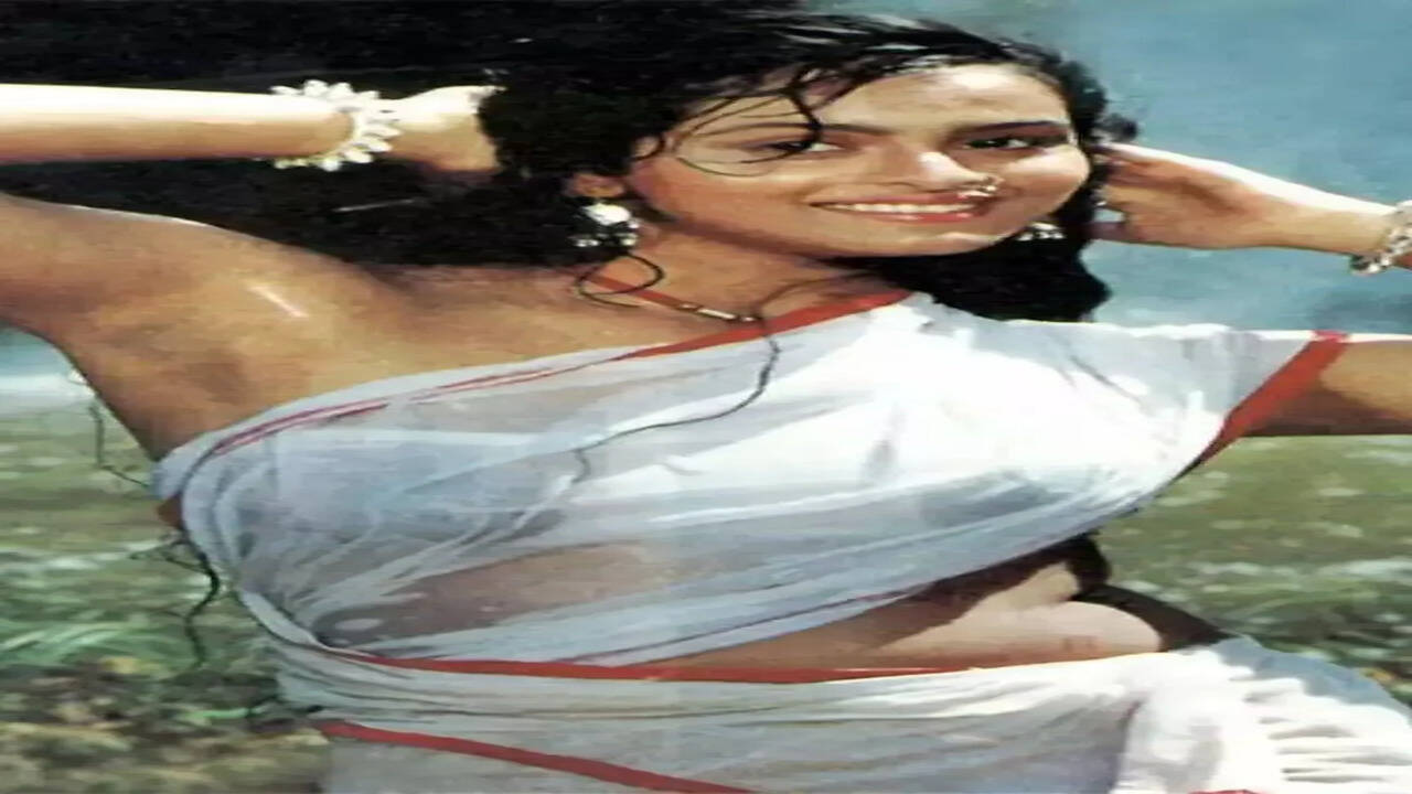 पूरे देश की पसंद हैं शिल्पा शिरोडकर के ये 7 गाने, खूब सुनते हैं लोग