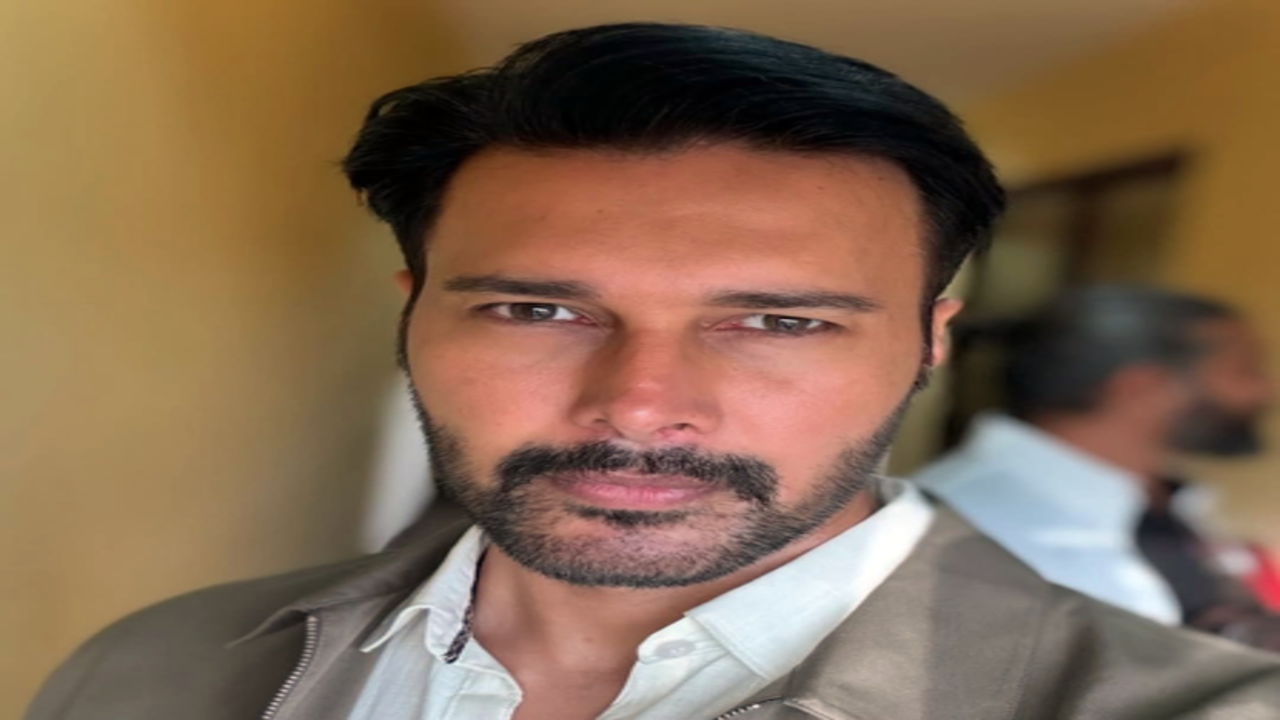 प्रियंका चोपड़ा के साथ काम करने का मौका खो बैठे थे रजनीश दुग्गल, बोले-कभी नए कलाकार के साथ काम करने से मना नहीं करूंगा