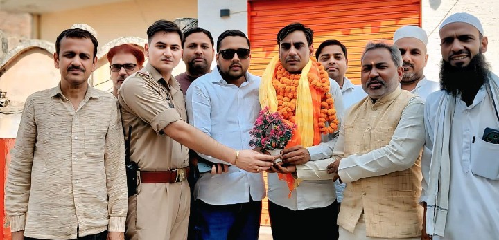नायक फिल्म के अनिल कपूर शिवाजी राव की तरह एक दिन के चेयरमैन बने मो आरिफ