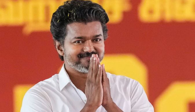 Tamil Nadu CM Oath Ceremony : विजय बने तमिलनाडु के नए मुख्यमंत्री, द्रविड़ राजनीति में बड़ा बदलाव