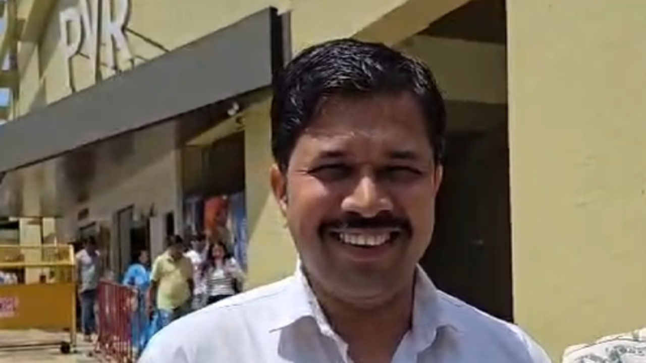 'राजा शिवाजी' पब्लिक रिव्यू: फिल्म देखकर इमोशनल हुए दर्शक, 'राजा शिवाजी' को बताया मास्टरपीस