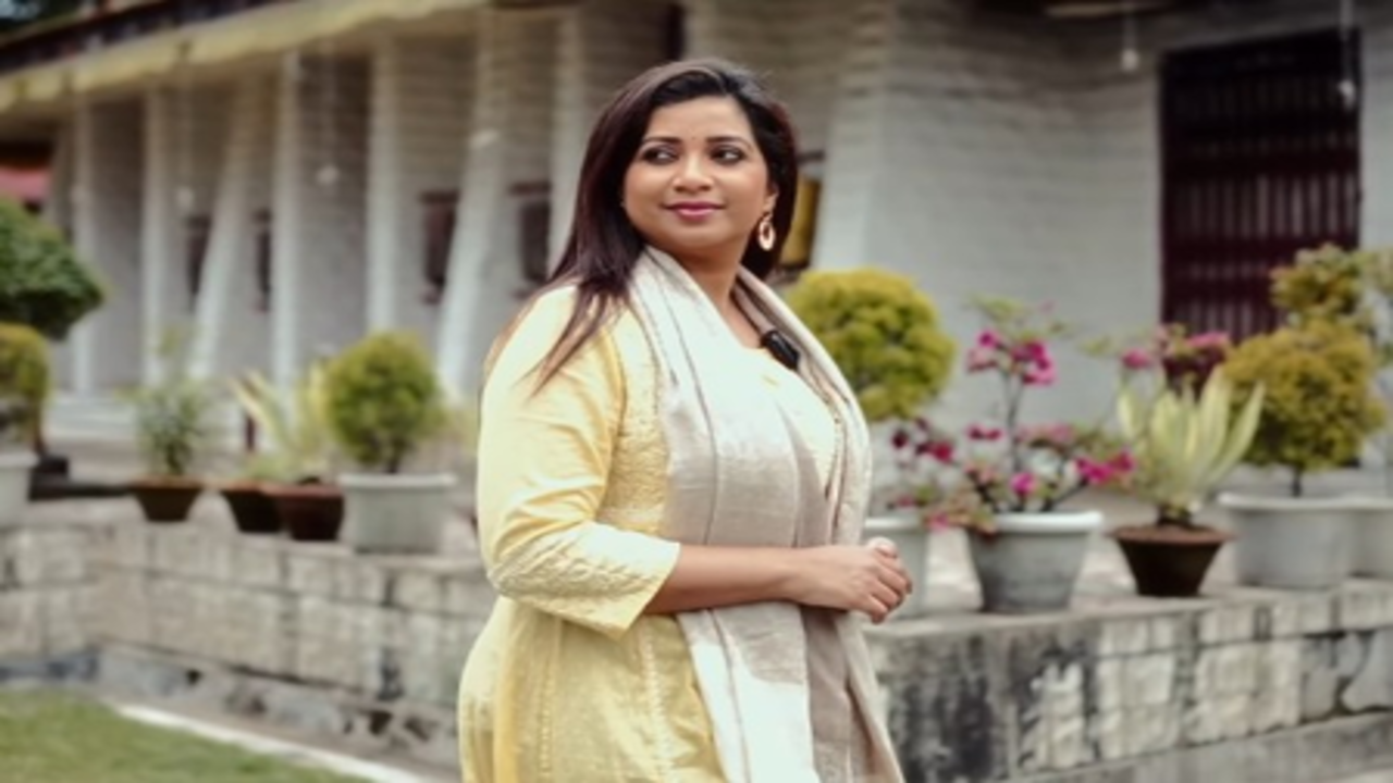 मधुबाला और किशोर कुमार की प्रेम कहानी के पीछे थीं आशा भोसले, श्रेया घोषाल ने सुनाया दिलचस्प किस्सा