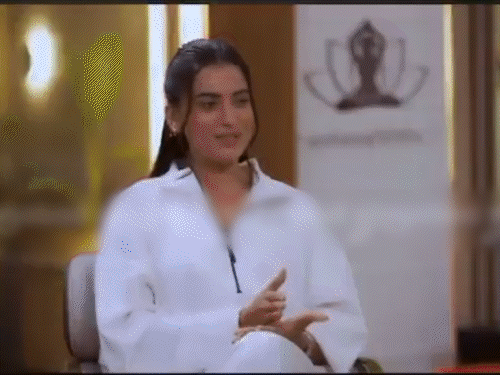 अक्षरा सिंह को पवन सिंह के बाद दोबारा हुआ प्यार:इंटरव्यूह में बोलीं-मैं प्यार में हूं, अब आगे बढ़ रही हूं; भूतकाल के बजाय भविष्य पर फोकस