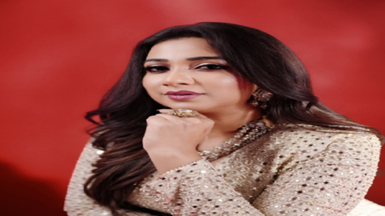 गायक से संगीतकार बनने की राह पर श्रेया घोषाल, कहा-हर गायक के अंदर छिपा होता है एक संगीतकार