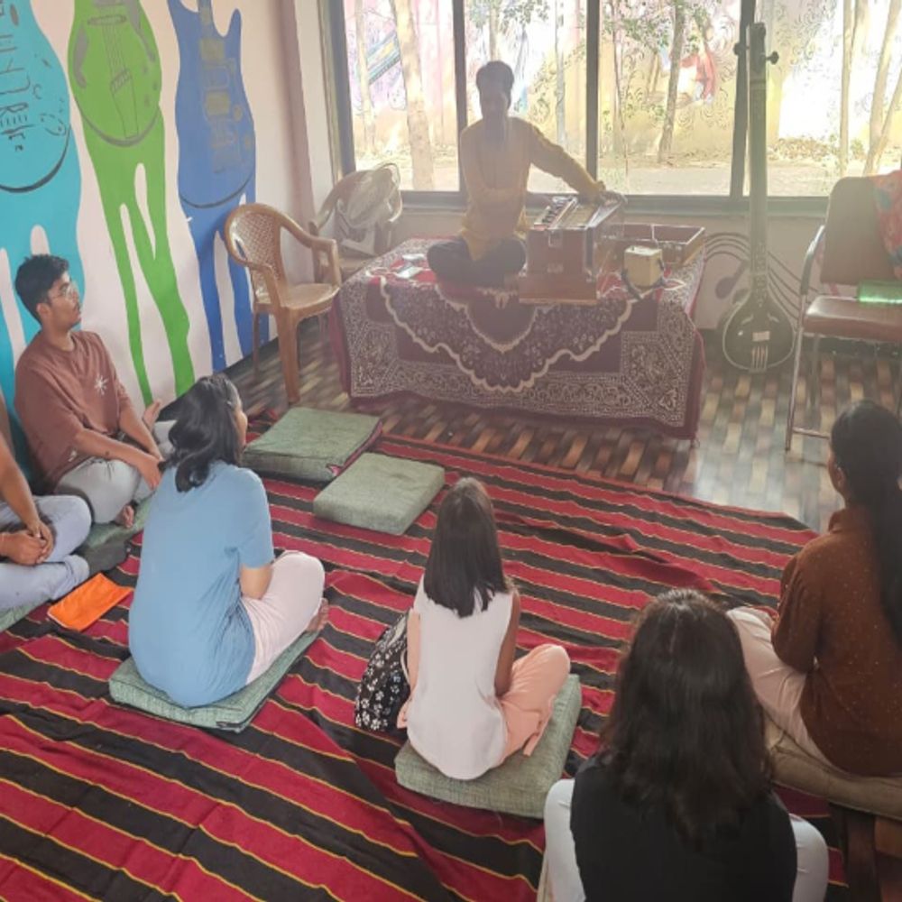 रायपुर कला केंद्र में समर कैंप का शुभारंभ:गायन, नृत्य, पेंटिंग सहित कई विधाओं की ट्रेनिंग, योग-जुंबा से लेकर ताइक्वांडो तक सीखने का मौका